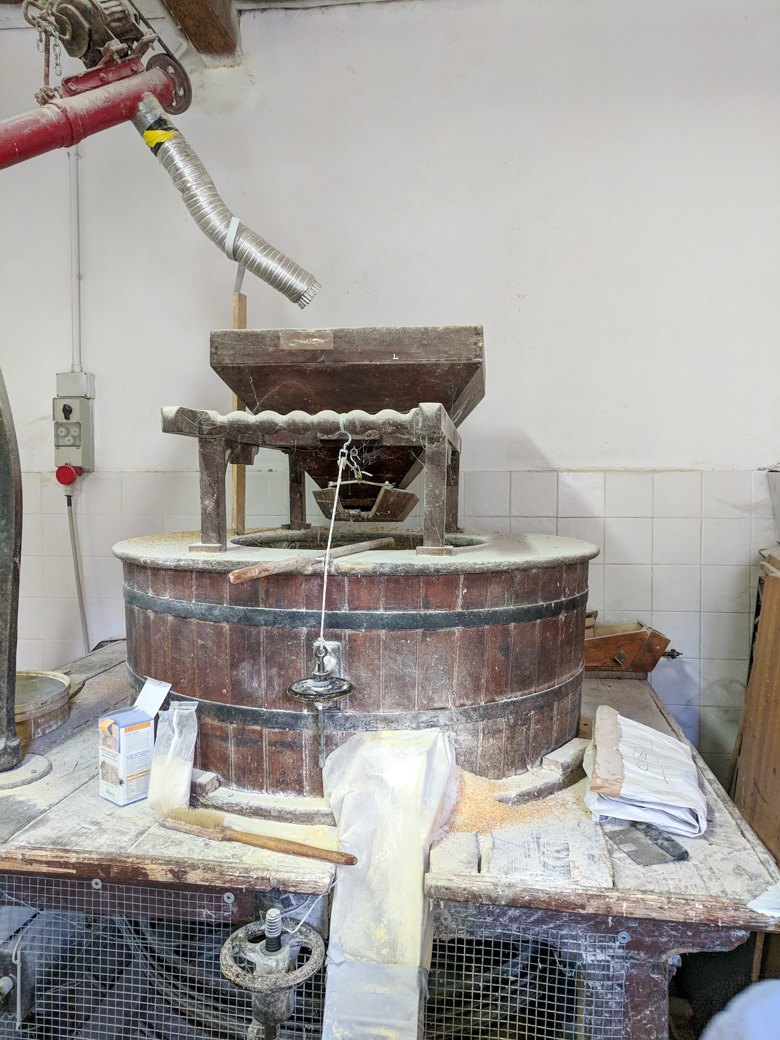 stone mill for polenta