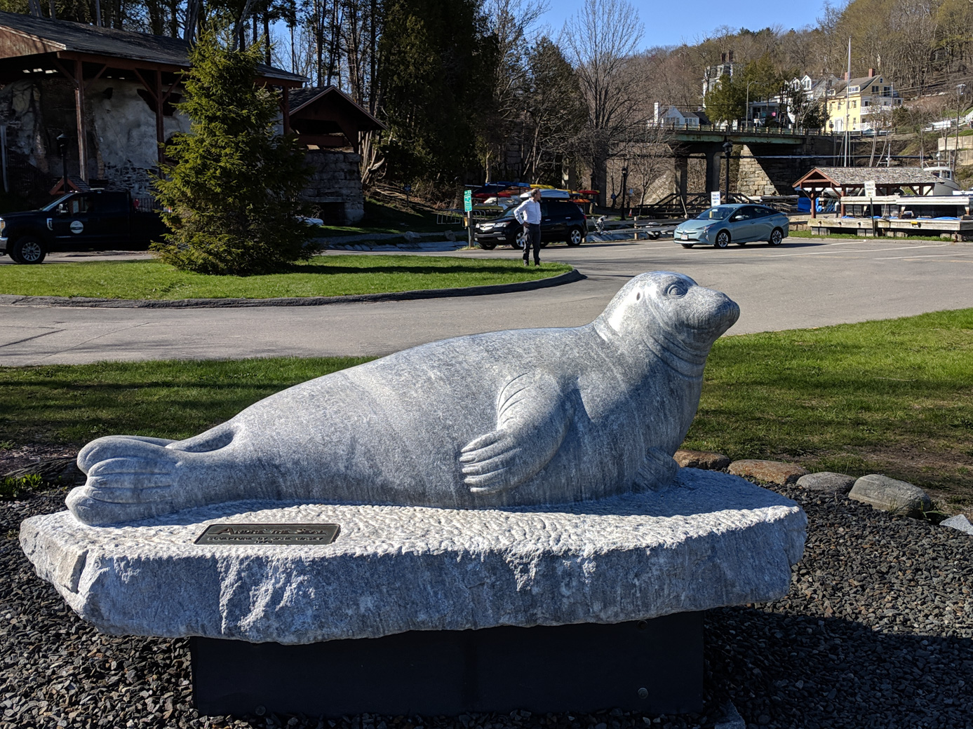seal statue in Rockport