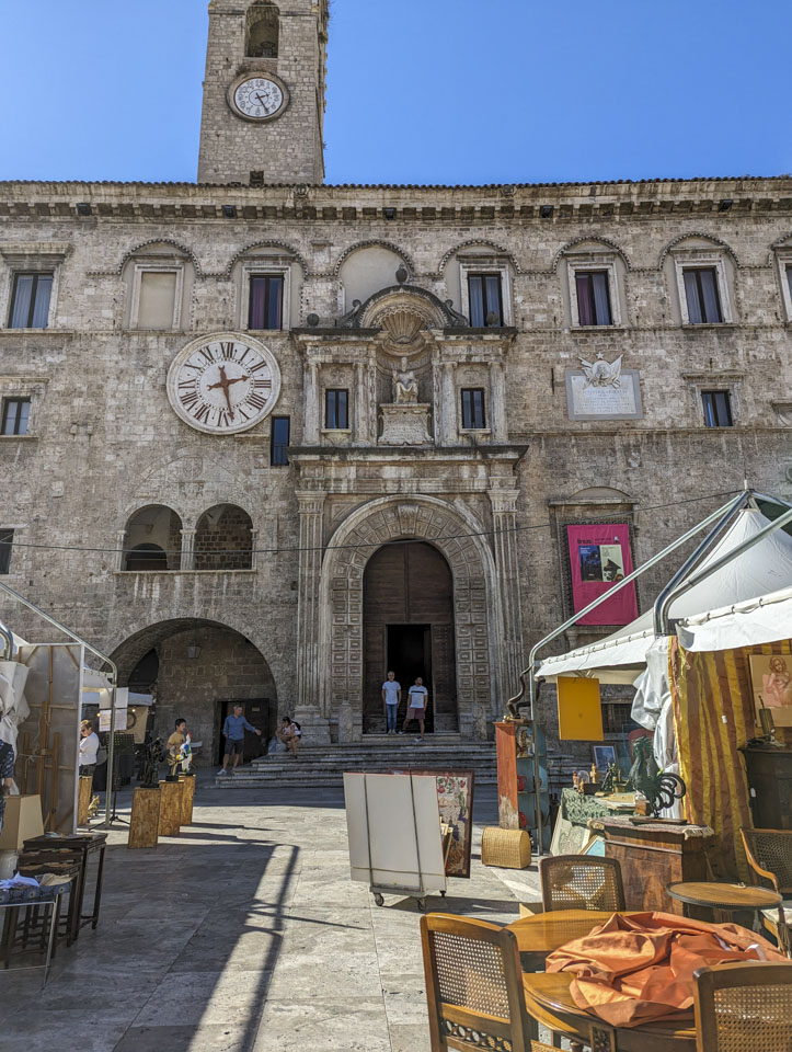 Palazzo_dei_Capitani_del_Popolo in Ascoli Piceno