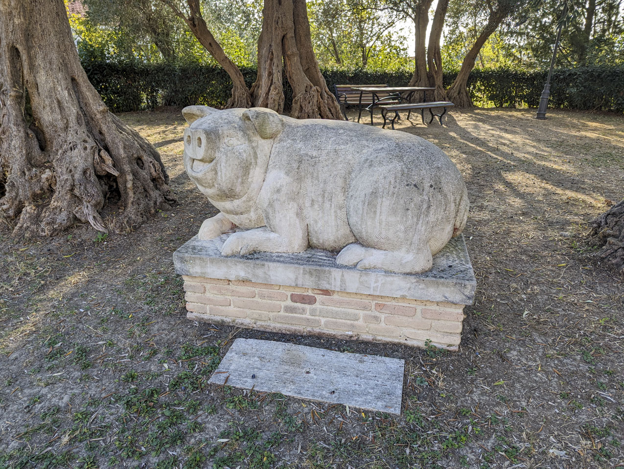 Statue of a pig in Sant'Andrea di Suasa