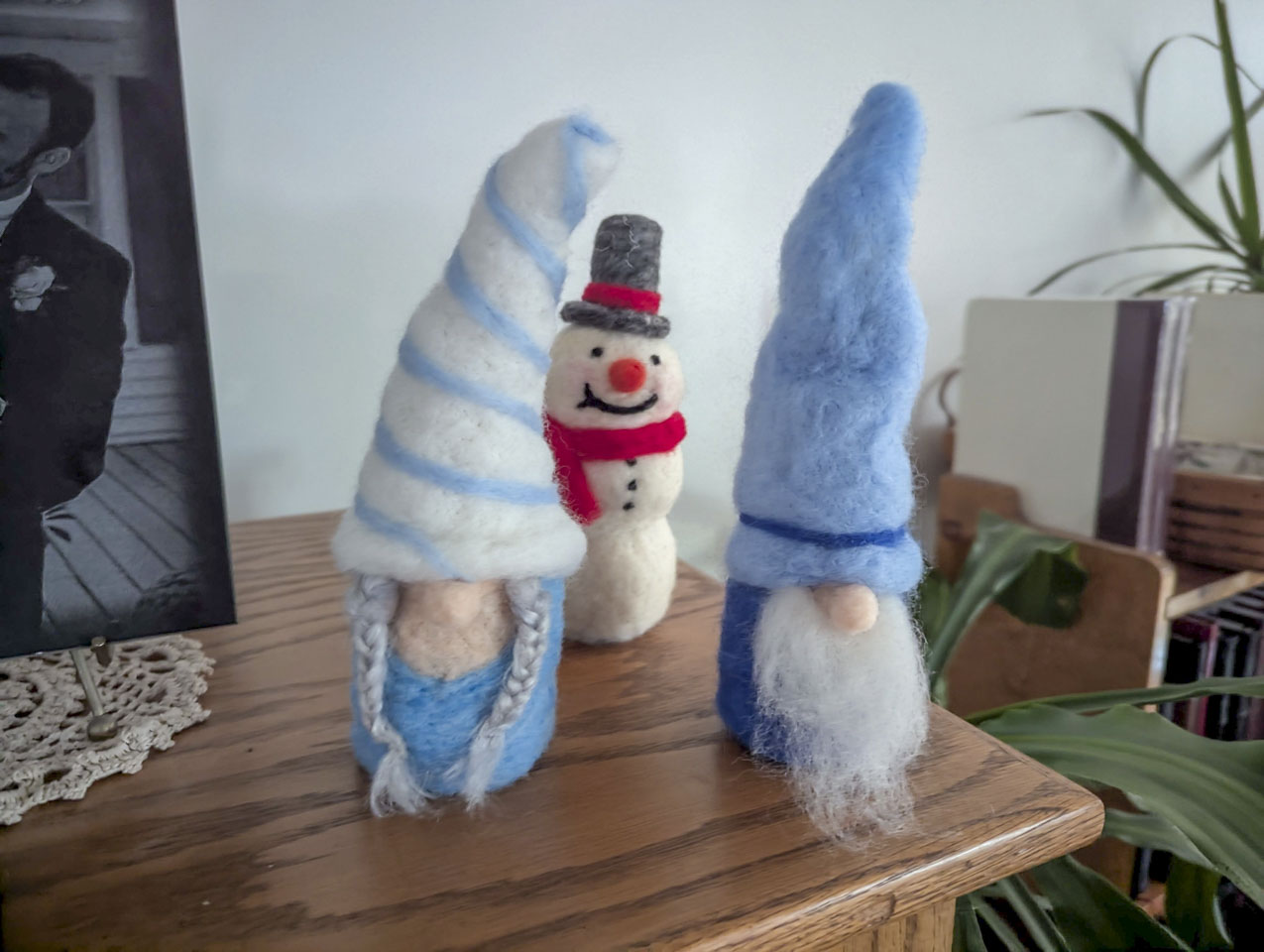 Picture of felted gnomes that is also a link